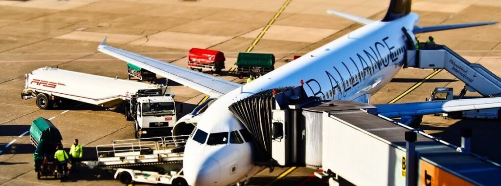 atraso-de-voo-de-mais-de-10-horas-gera-indenização-passageiros-ganham-rs-12-mil-por-danos-morais