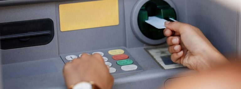 Golpe do caixa eletrônico: R$ 5 mil por danos morais e R$ 17.8 mil de danos materiais
