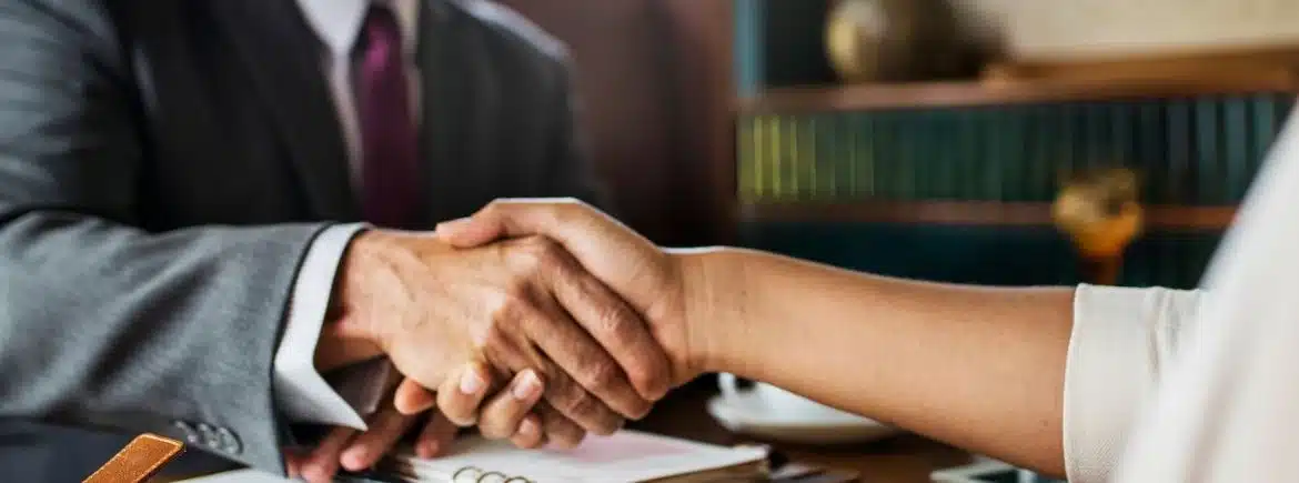 Limpar o nome de dívidas prescritas: casos de sucesso utilizando advogados