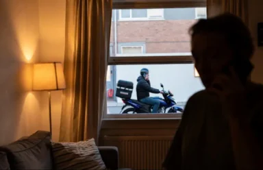 O que é golpe do motoboy? Saiba seus direitos